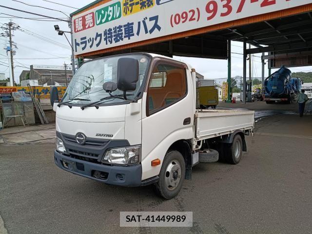 Hino DUTRO 2017-08 8870880-0