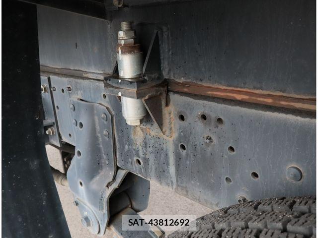 Hino DUTRO 2016-03 8870890-20