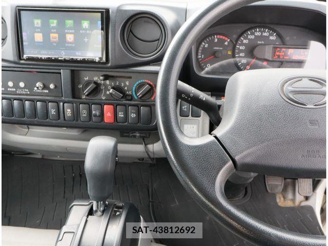 Hino DUTRO 2016-03 8870890-23