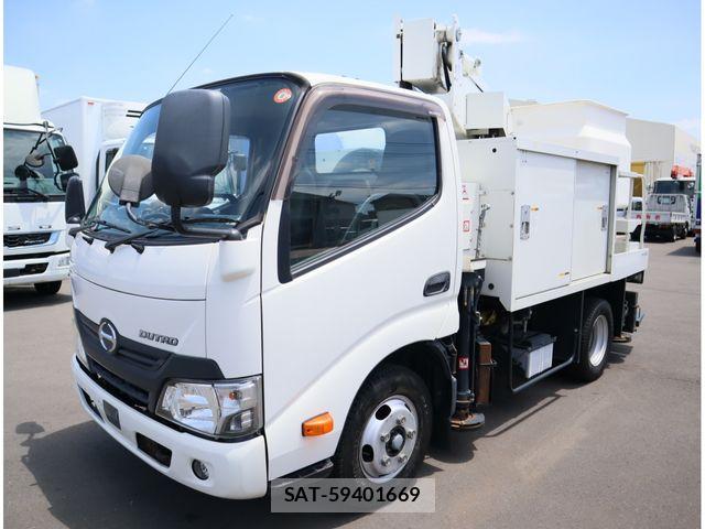 Hino DUTRO 2018-03 8870886-0