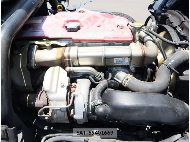 Hino DUTRO 2018-03 8870886-28