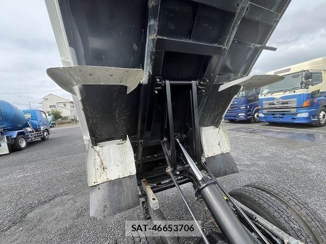 Hino DUTRO 2016-04 8870867-10