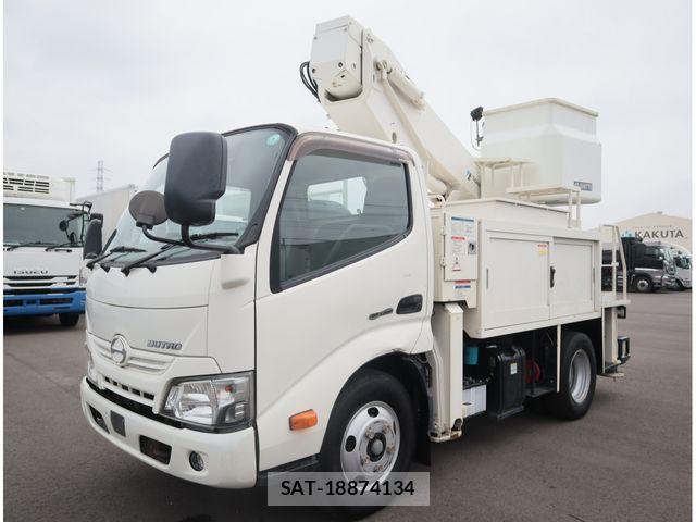 Hino DUTRO 2018-01 8870877-0