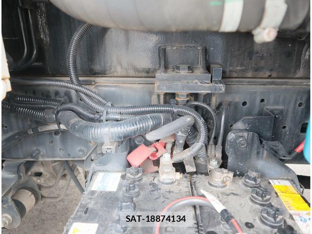Hino DUTRO 2018-01 8870877-20