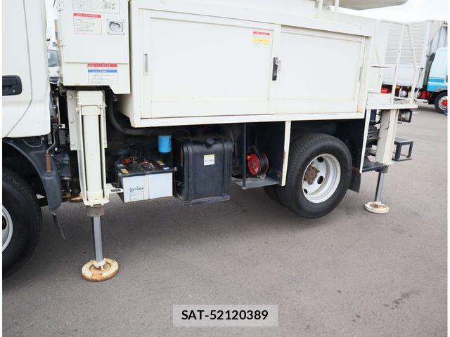 Hino DUTRO 2016-02 8870888-17