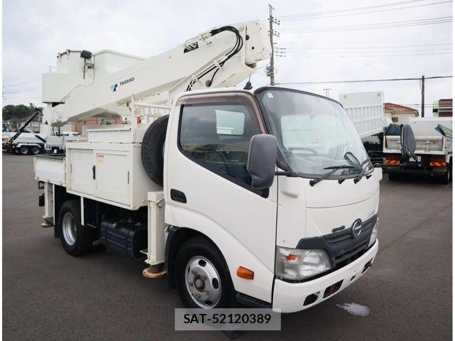 Hino DUTRO 2016-02 8870888-1