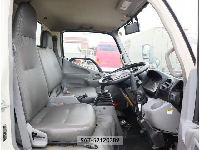 Hino DUTRO 2016-02 8870888-22