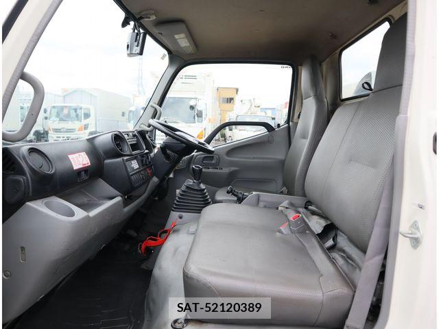 Hino DUTRO 2016-02 8870888-26