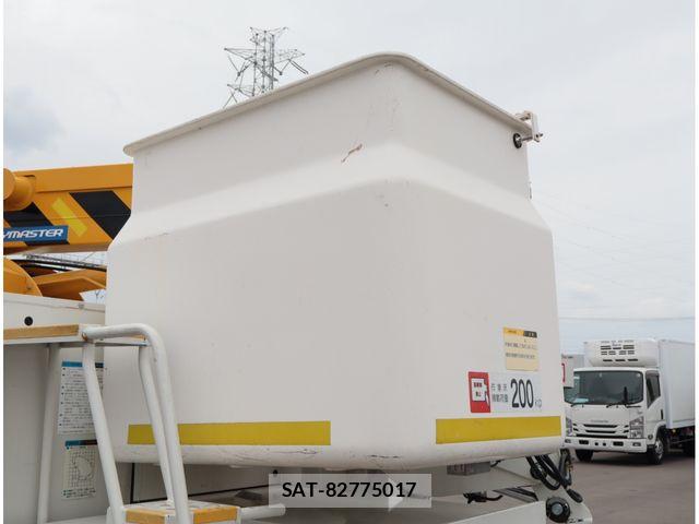 Hino DUTRO 2020-04 8870871-13