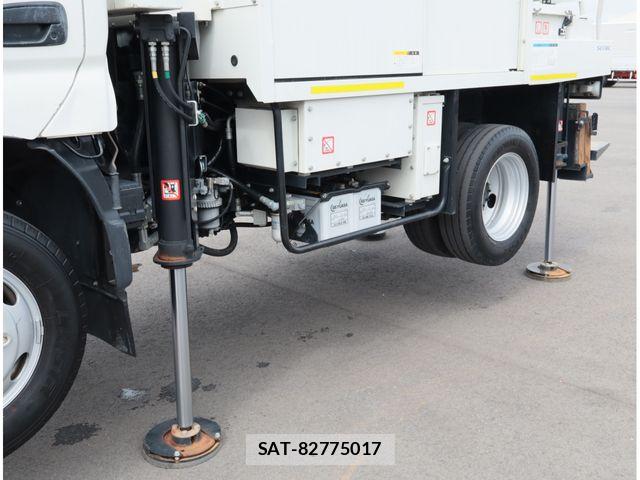 Hino DUTRO 2020-04 8870871-17