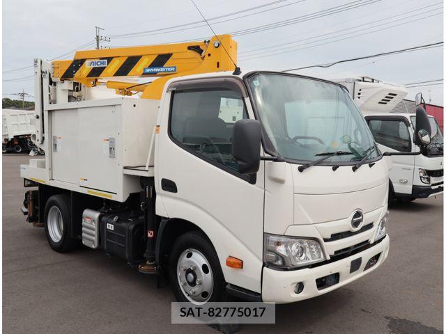 Hino DUTRO 2020-04 8870871-1