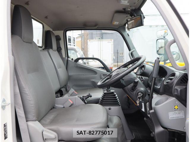 Hino DUTRO 2020-04 8870871-22