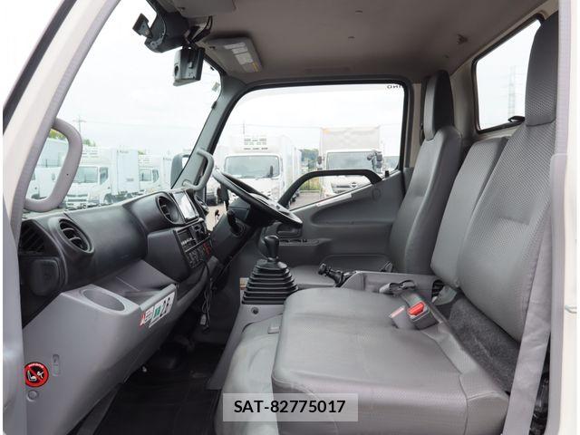 Hino DUTRO 2020-04 8870871-26