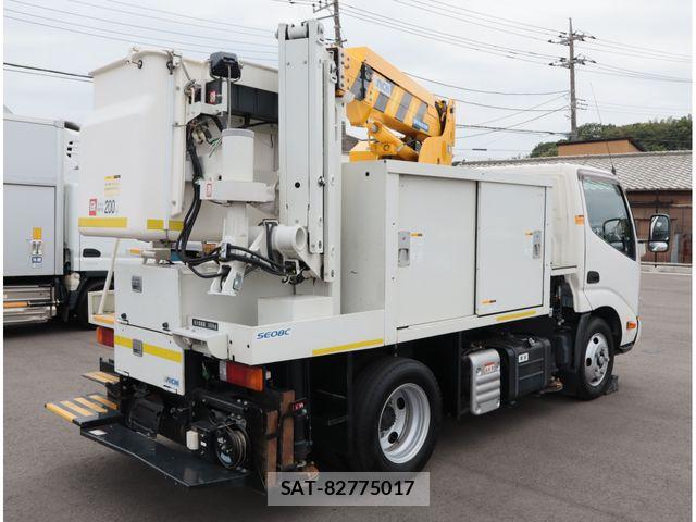 Hino DUTRO 2020-04 8870871-2