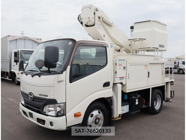 Hino DUTRO 2018-01 8870878-0