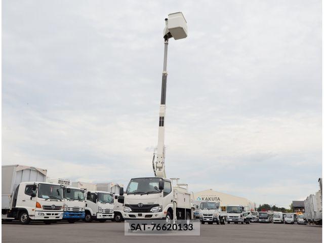 Hino DUTRO 2018-01 8870878-10