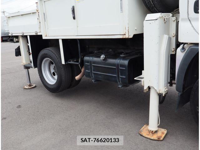 Hino DUTRO 2018-01 8870878-16