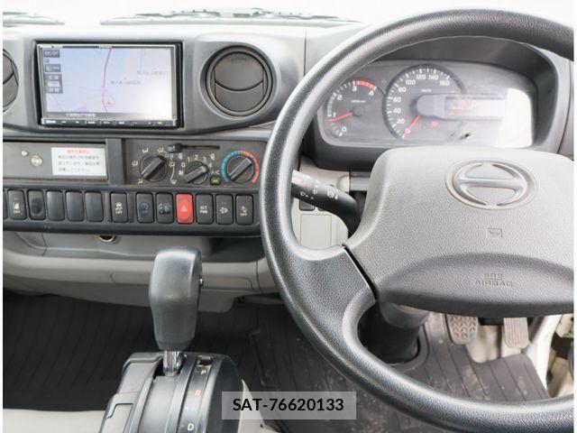 Hino DUTRO 2018-01 8870878-23