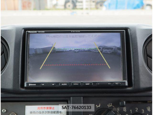 Hino DUTRO 2018-01 8870878-24
