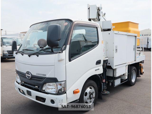 Hino DUTRO 2018-03 8870883-0