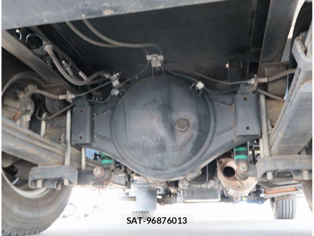 Hino DUTRO 2018-03 8870883-21