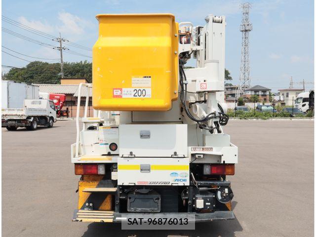 Hino DUTRO 2018-03 8870883-3