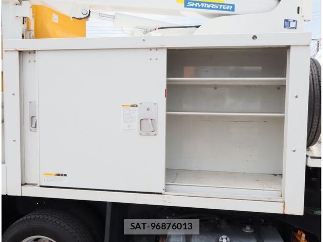 Hino DUTRO 2018-03 8870883-5