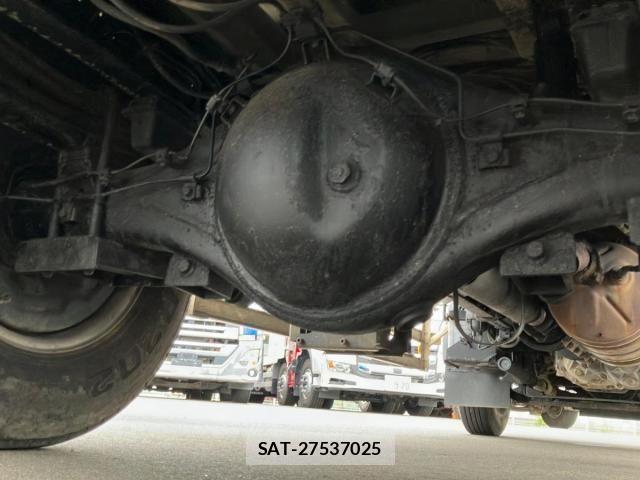 Hino DUTRO 2018-05 8870870-14
