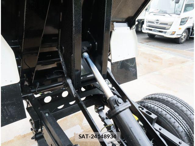 Hino DUTRO 2025-12 8870859-10