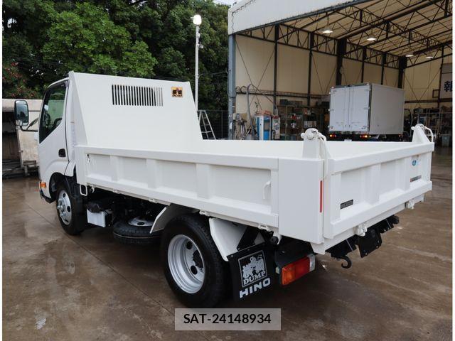 Hino DUTRO 2025-12 8870859-4