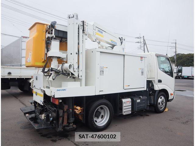 Hino DUTRO 2020-02 8870875-2