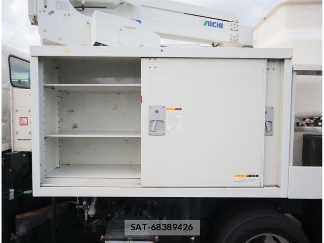 Hino DUTRO 2018-01 8870884-6