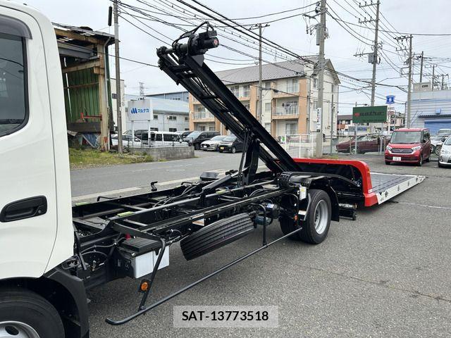 Hino DUTRO 2026-03 8870856-13