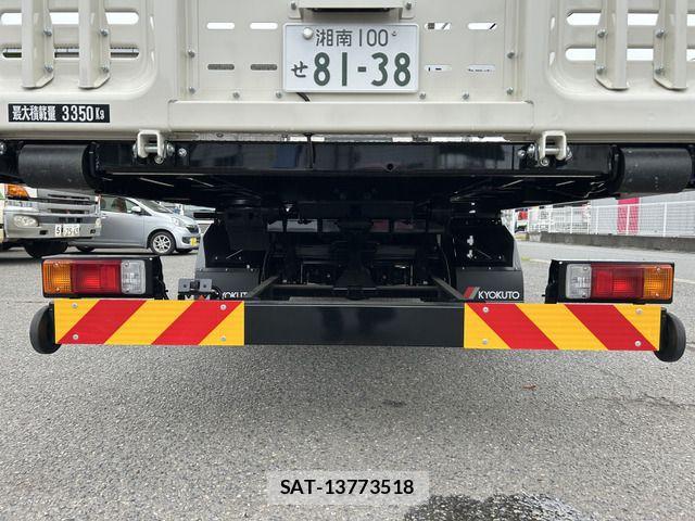 Hino DUTRO 2026-03 8870856-17