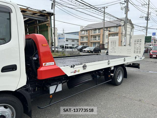 Hino DUTRO 2026-03 8870856-18