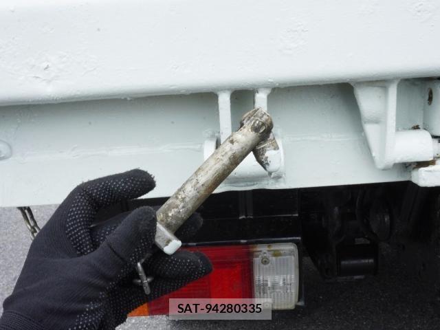 Hino DUTRO 2019-10 8870876-9