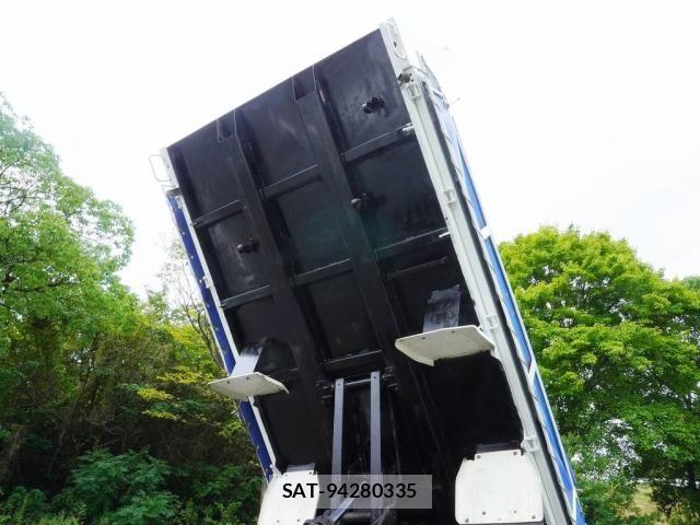 Hino DUTRO 2019-10 8870876-17