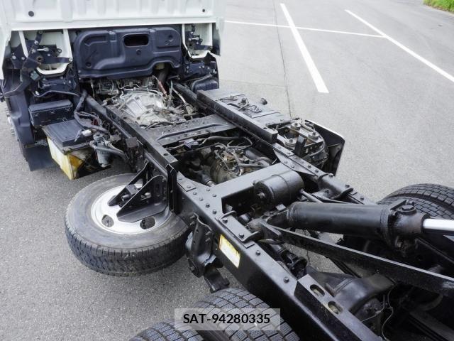 Hino DUTRO 2019-10 8870876-18