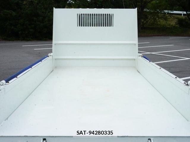 Hino DUTRO 2019-10 8870876-4