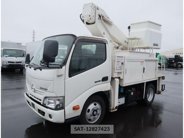 Hino DUTRO 2018-03 8870879-0