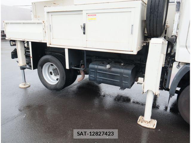 Hino DUTRO 2018-03 8870879-16