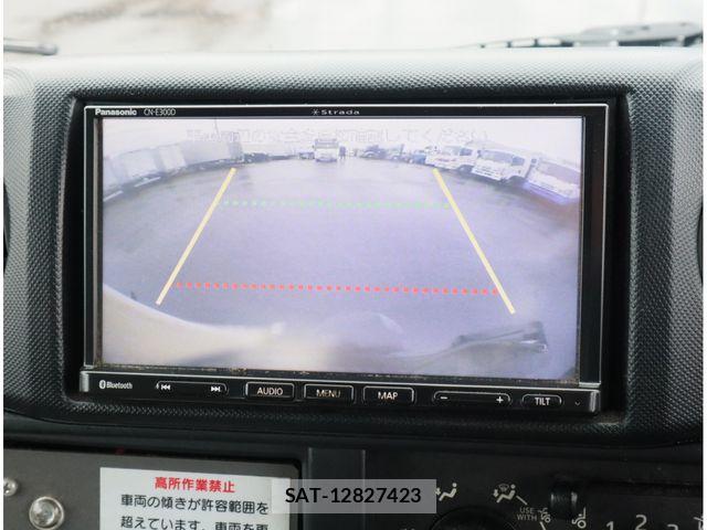 Hino DUTRO 2018-03 8870879-24