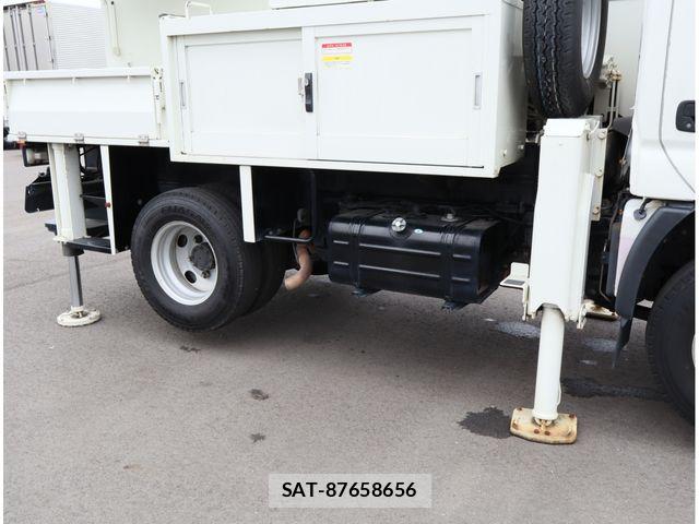 Hino DUTRO 2018-01 8870868-15
