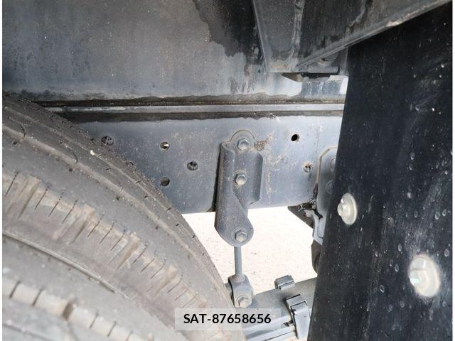 Hino DUTRO 2018-01 8870868-18