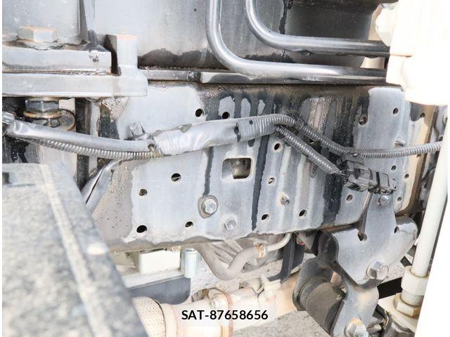 Hino DUTRO 2018-01 8870868-19