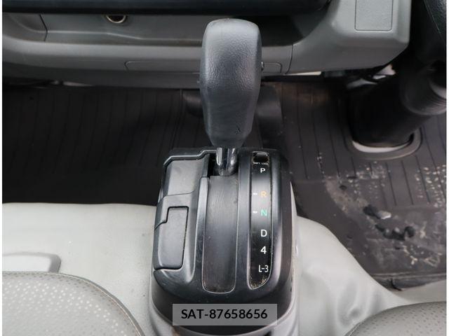 Hino DUTRO 2018-01 8870868-23