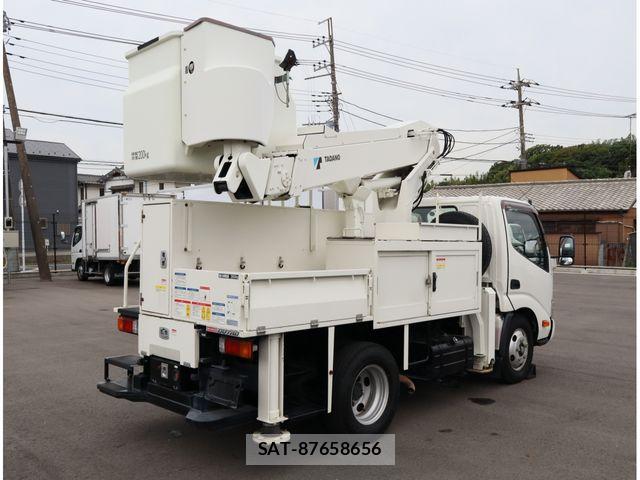 Hino DUTRO 2018-01 8870868-2