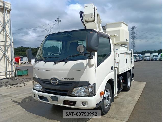 Hino DUTRO 2018-06 8870872-0
