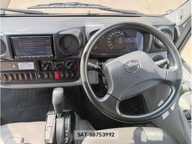 Hino DUTRO 2018-06 8870872-24