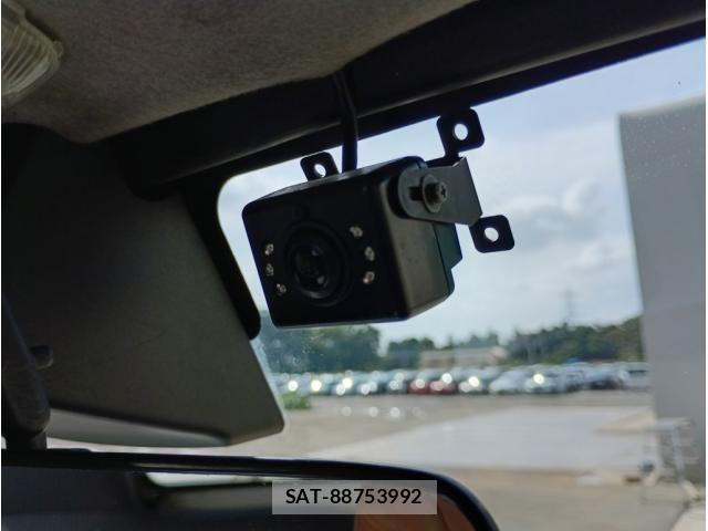 Hino DUTRO 2018-06 8870872-28